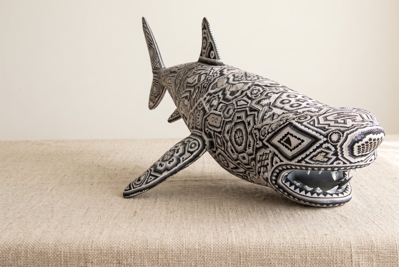 Tiburón, Chaquireado huichol de Gregorio Barrio